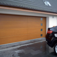 Zjednodušte si parkování v garáži se sekčními dřevěnými vraty [EN]